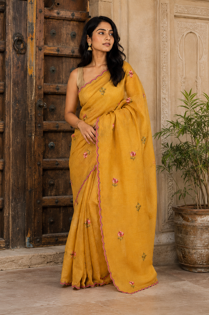 Pihu Saree